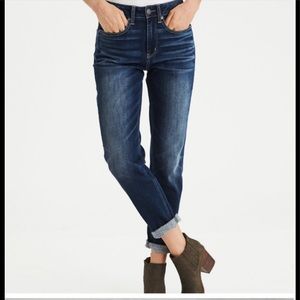 American Eagle Tomgirl Hidden Button Fly Jeans size 6